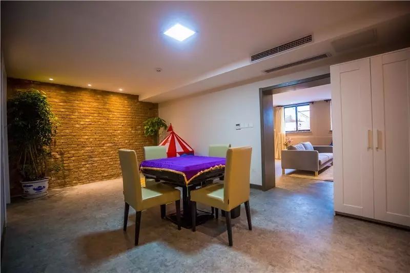 北京金岳臺(tái)溫泉酒店，承載著上個(gè)世紀(jì)的老磚樓