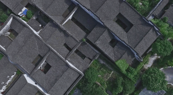 塘棲古鎮(zhèn)小茶姑娘，古鎮(zhèn)溪邊沐浴清風(fēng)滌蕩心靈