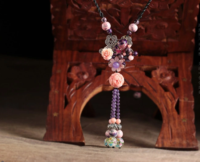 家佳樂文學(xué)復(fù)古萬花毛衣鏈項鏈?zhǔn)罪? src="/wenxue/d/file/bigpic/190404/04/13-1F925161G3.png" style="height: 513px; width: 750px;" / data-kHDr="zVfVAo"><br / data-fEIK="q85ilV">
	<img alt=