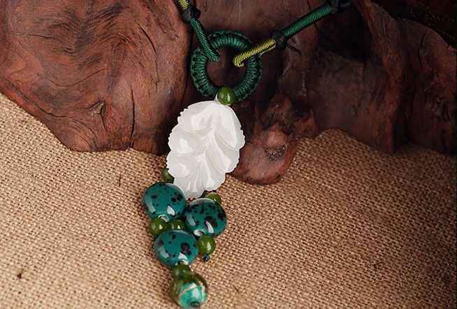 家佳樂文學(xué)葉子形貝殼裝飾毛衣鏈項(xiàng)鏈?zhǔn)罪? src="/wenxue/d/file/bigpic/190404/04/13-1F925163I7.png" style="height: 561px; width: 750px;" / data-9nG5="djoCxp"><br / data-Gyzy="ZJYyOZ">
	<img alt=