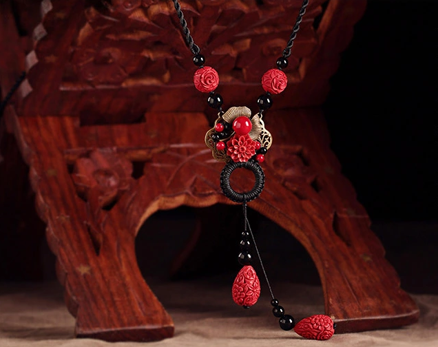 紅朱砂吊墜簡約毛衣鏈復(fù)古風(fēng)項鏈?zhǔn)罪? src="/wenxue/d/file/bigpic/190404/04/13-1F9251JK8.png" style="height: 559px; width: 750px;" / data-5o8y="YEI64U"><br / data-r96m="j5VLTm">
	<img alt=