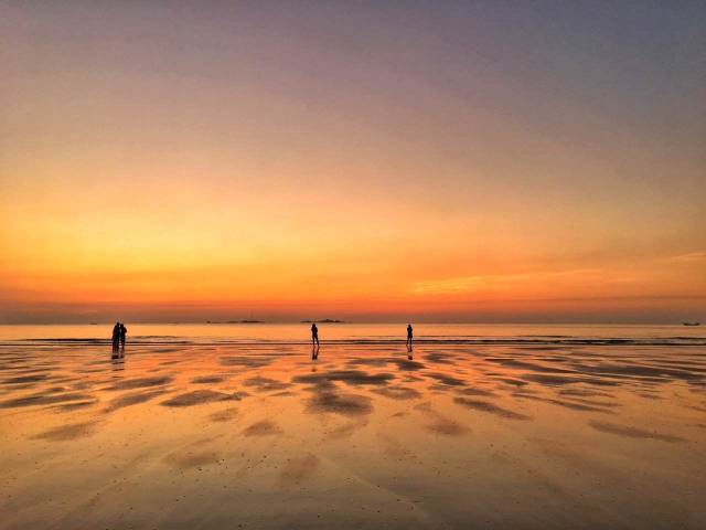 翡翠灣，在遼闊的海洋前做回?zé)o憂快樂的自我