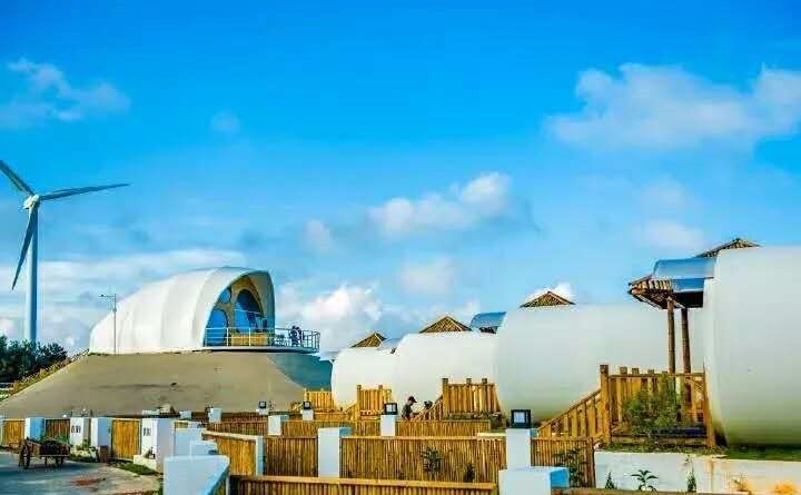 翡翠灣，在遼闊的海洋前做回?zé)o憂快樂的自我