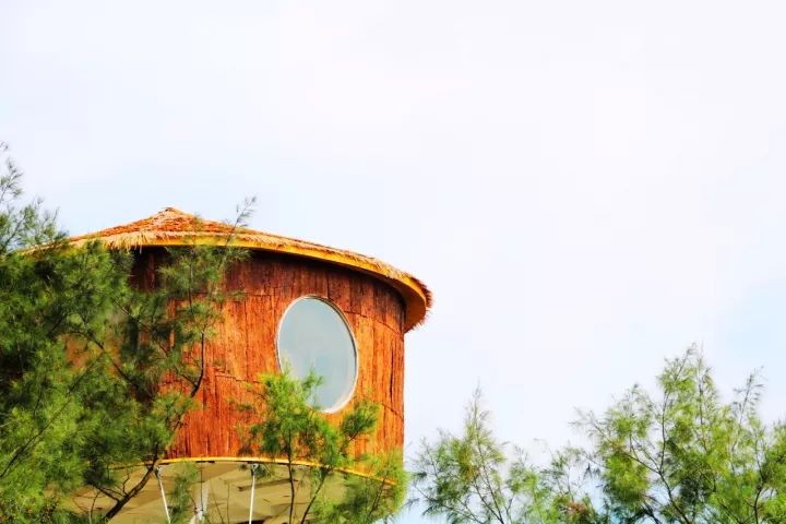 翡翠灣，在遼闊的海洋前做回?zé)o憂快樂(lè)的自我