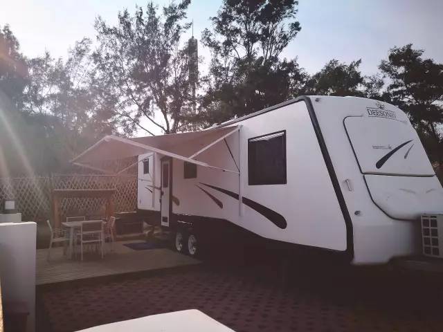 翡翠灣，在遼闊的海洋前做回?zé)o憂快樂(lè)的自我