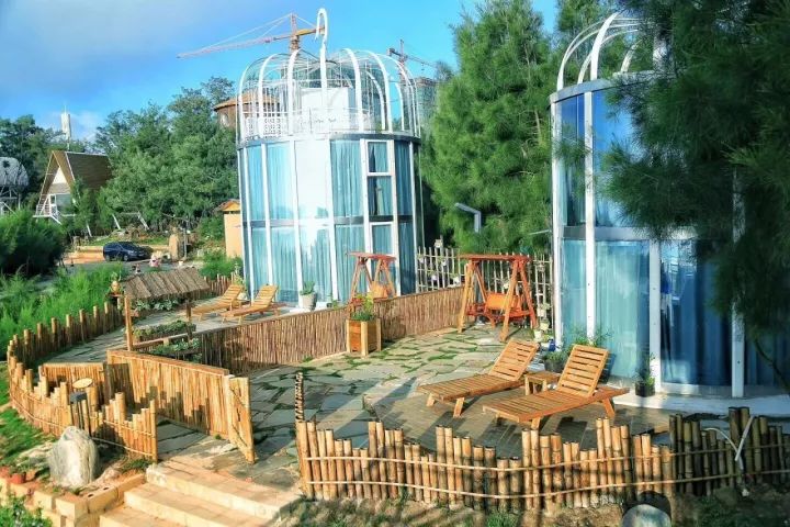 翡翠灣，在遼闊的海洋前做回?zé)o憂快樂的自我