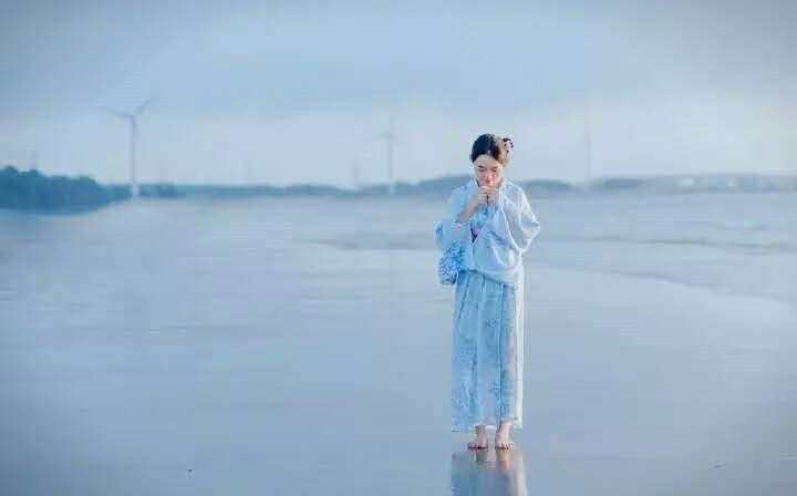 翡翠灣，在遼闊的海洋前做回?zé)o憂快樂(lè)的自我