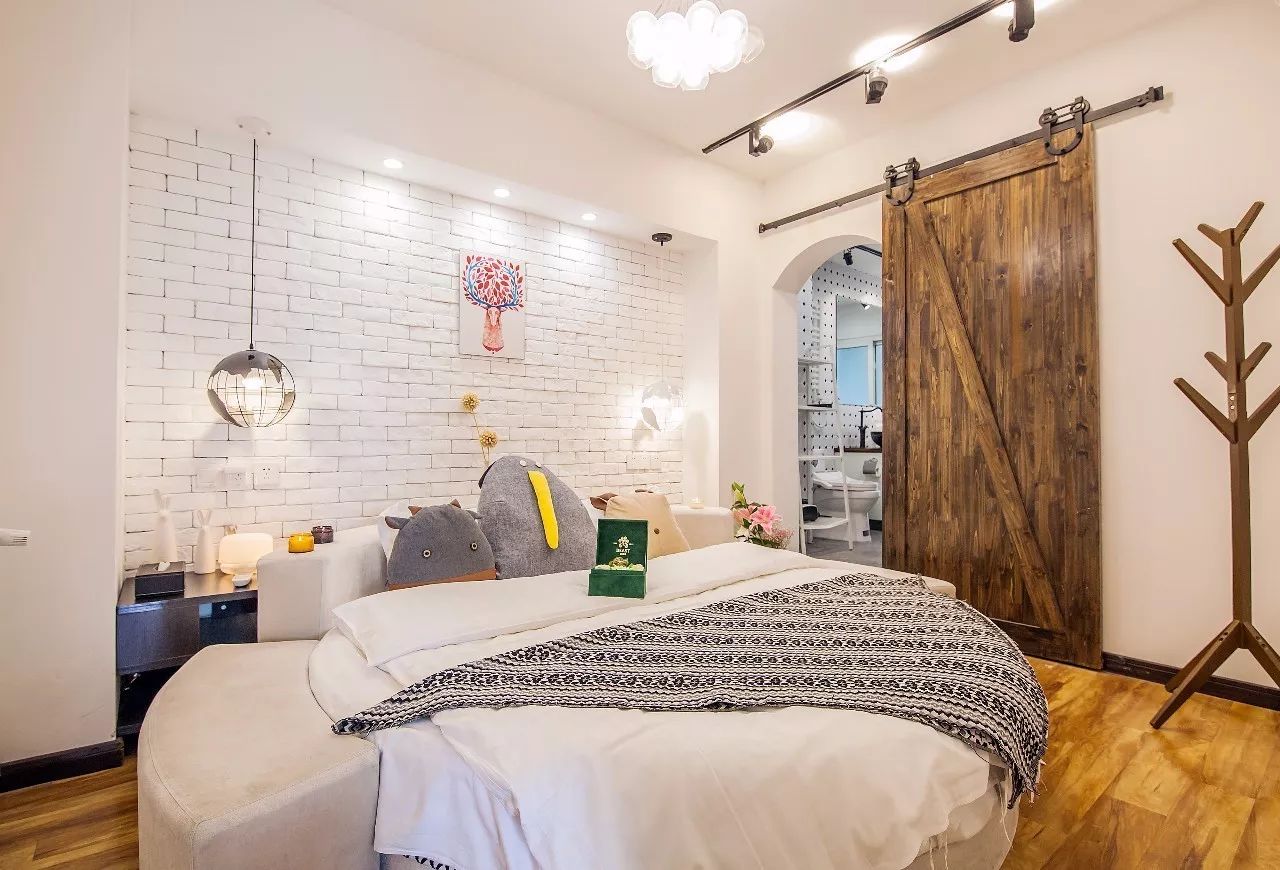 上?！TARH影居，和明星入住同一個家