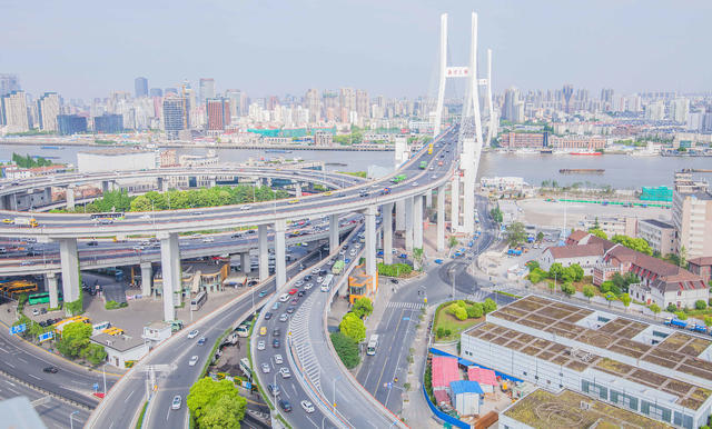 上?！TARH影居，和明星入住同一個家