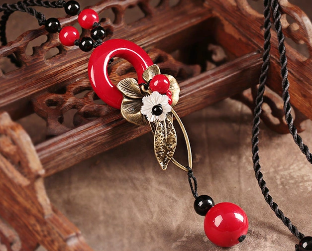 紅艷復(fù)古的毛衣鏈時尚項鏈?zhǔn)罪? src="/wenxue/d/file/bigpic/190404/04/13-1F92G11936.png" style="height: 519px; width: 750px;" / data-BmiD="pkHymN"><br / data-RkQP="3jMe8j">
	<img alt=