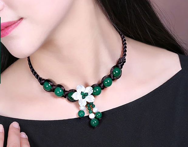 綠色簡約吊墜鎖骨鏈瑪瑙項(xiàng)鏈?zhǔn)罪? src="/wenxue/d/file/bigpic/190404/04/13-1F92P93I8.png" style="height: 538px; width: 750px;" / data-5mh4="0j6Y8n"><br / data-LIwu="V2nZg0">
	<img alt=