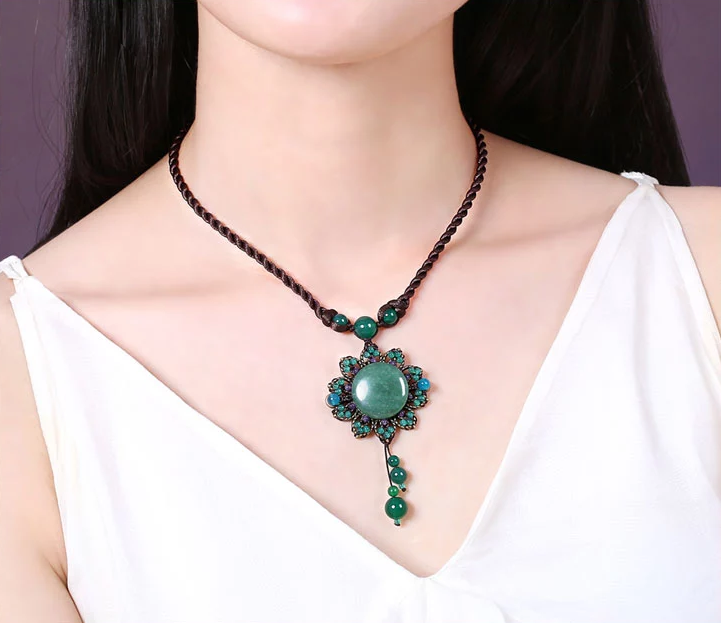 東陵玉配飾鎖骨鏈時(shí)尚民族風(fēng)項(xiàng)鏈?zhǔn)罪? src="/wenxue/d/file/bigpic/190404/04/13-1F92Z91125.png" style="height: 537px; width: 750px;" / data-NOfY="n1b2hg"><br / data-9Gje="CVGOxJ">
	<img alt=