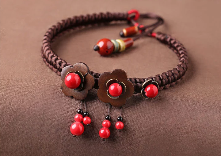 木質(zhì)花朵紅色鎖骨鏈?zhǔn)止赓|(zhì)項(xiàng)鏈?zhǔn)罪? src="/wenxue/d/file/bigpic/190404/04/13-1F92Z93604.png" style="height: 487px; width: 750px;" / data-Bikr="hhOlez"><br / data-hZLa="jkz7uQ">
	<img alt=