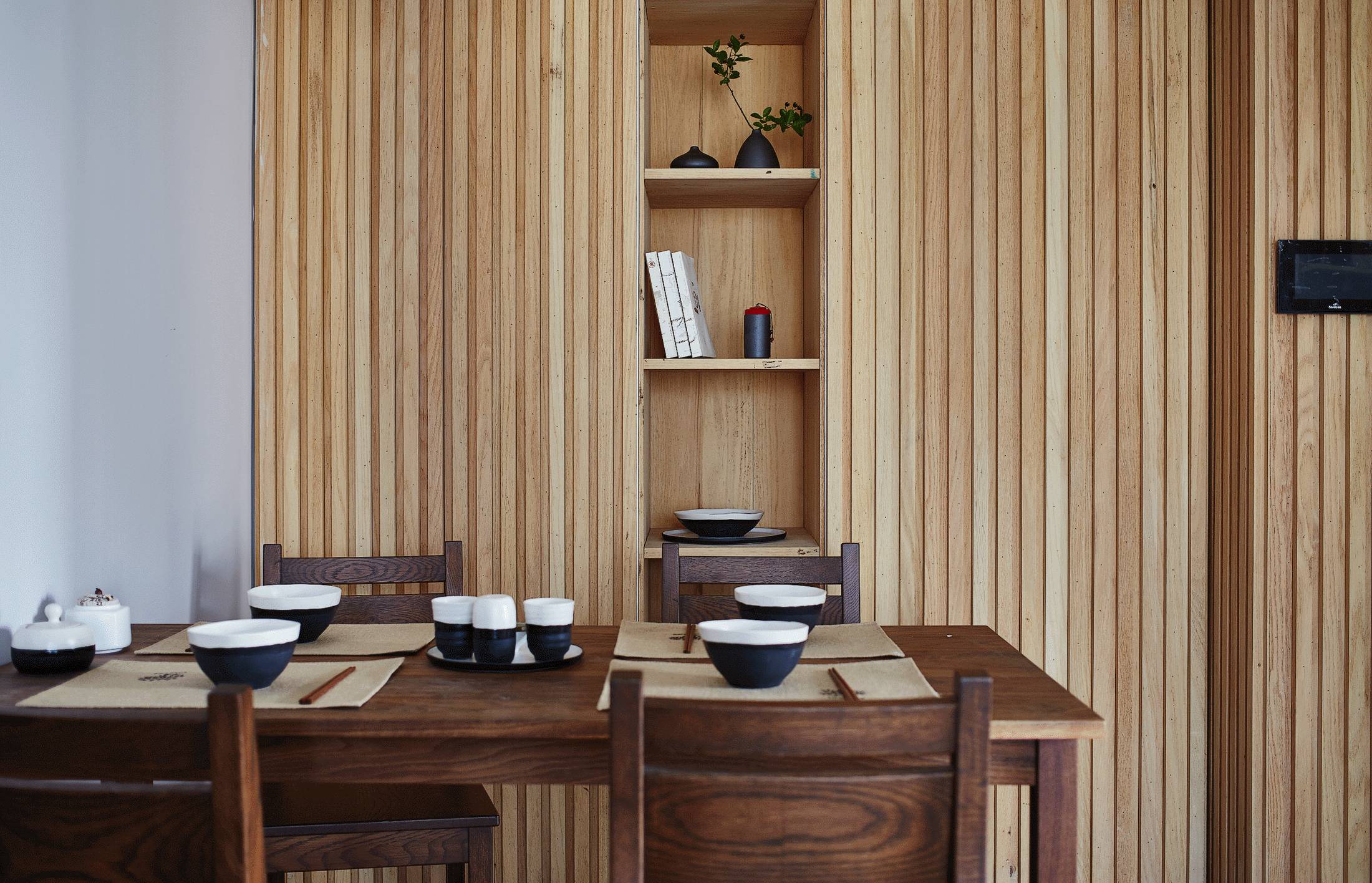 原木清風(fēng)，家理應(yīng)如此