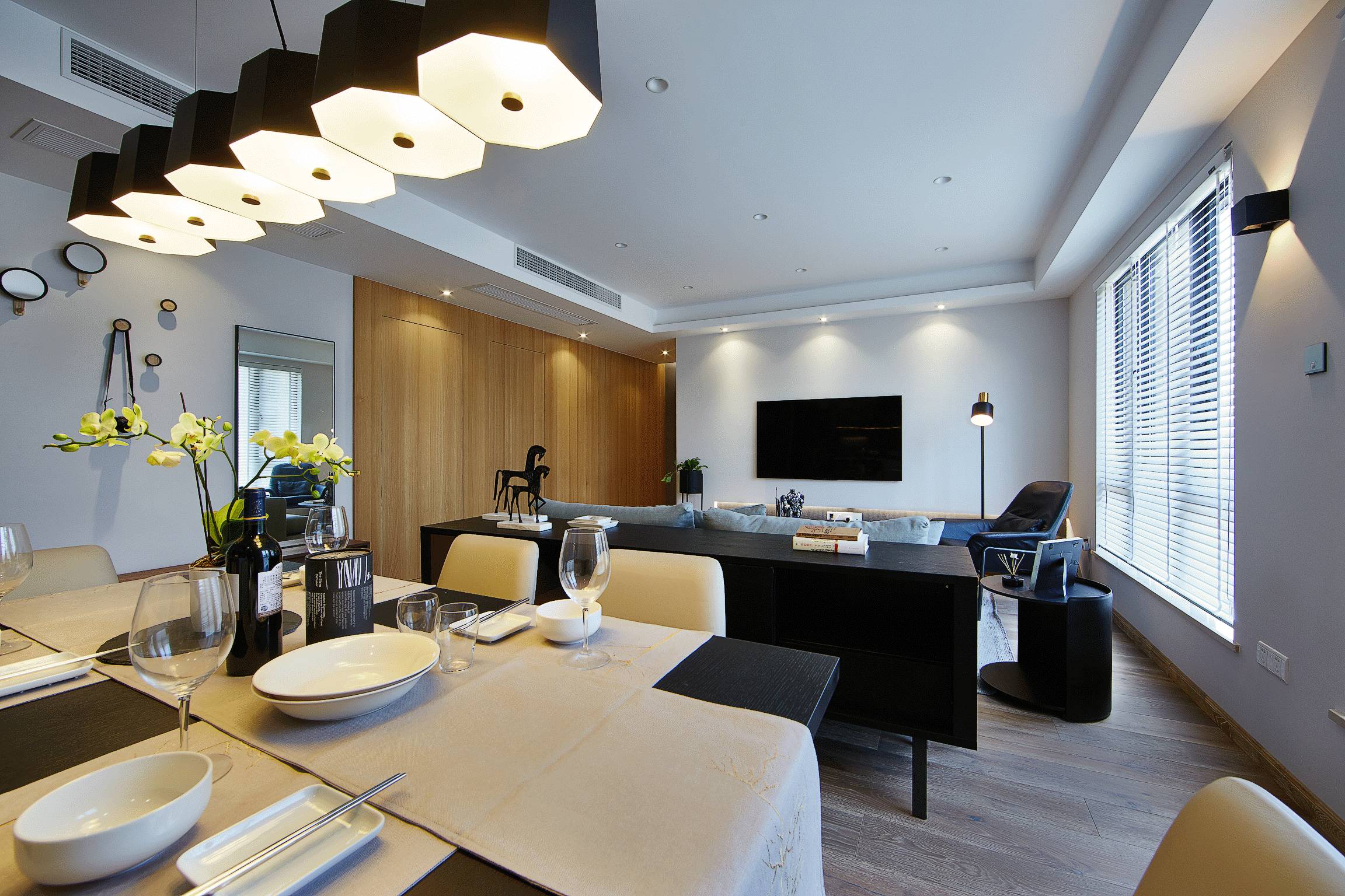 原木清風(fēng)，家理應(yīng)如此