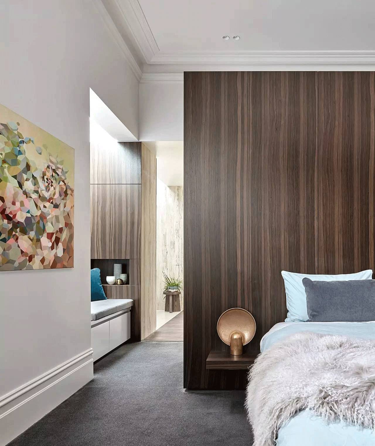 越白越簡，越極致