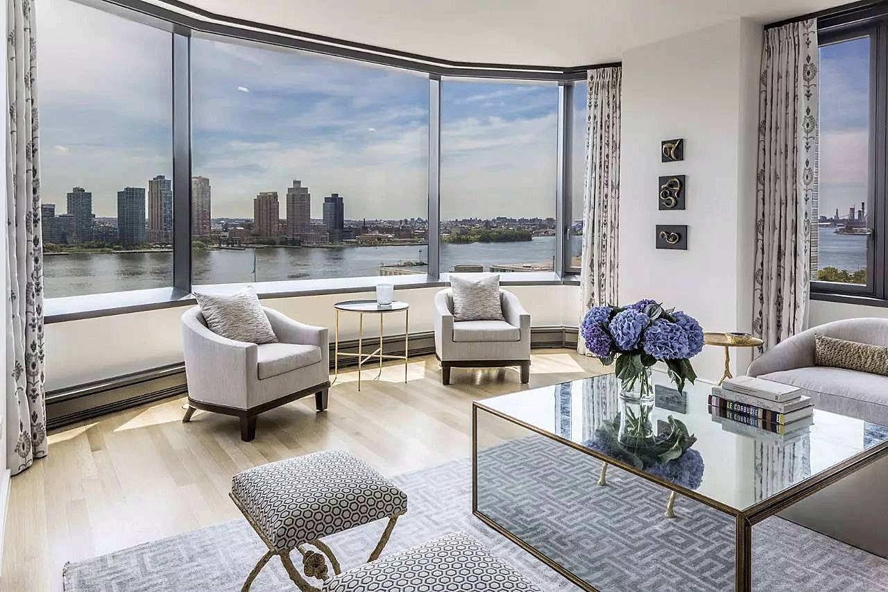 越白越簡，越極致