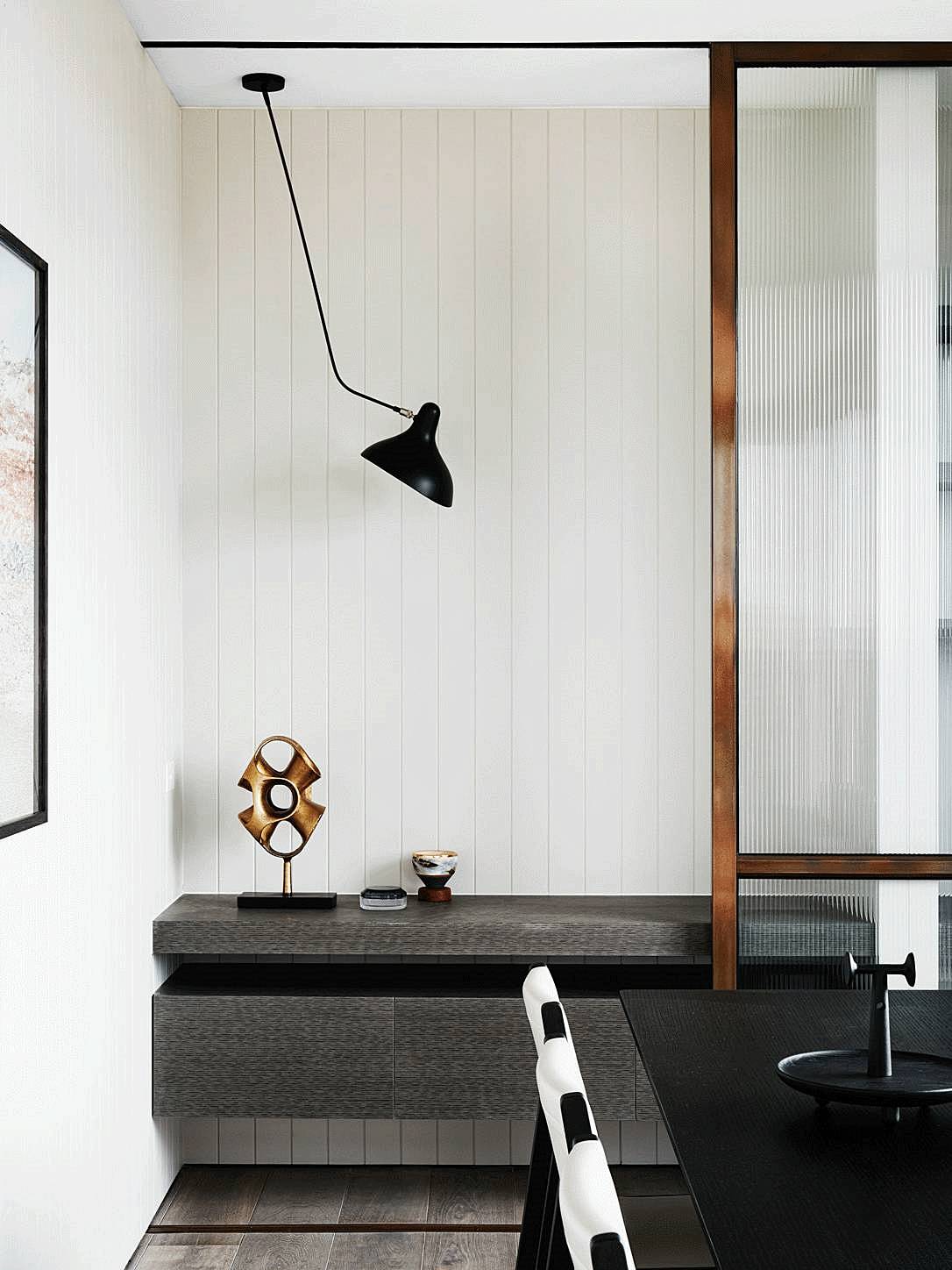 越白越簡(jiǎn)，越極致