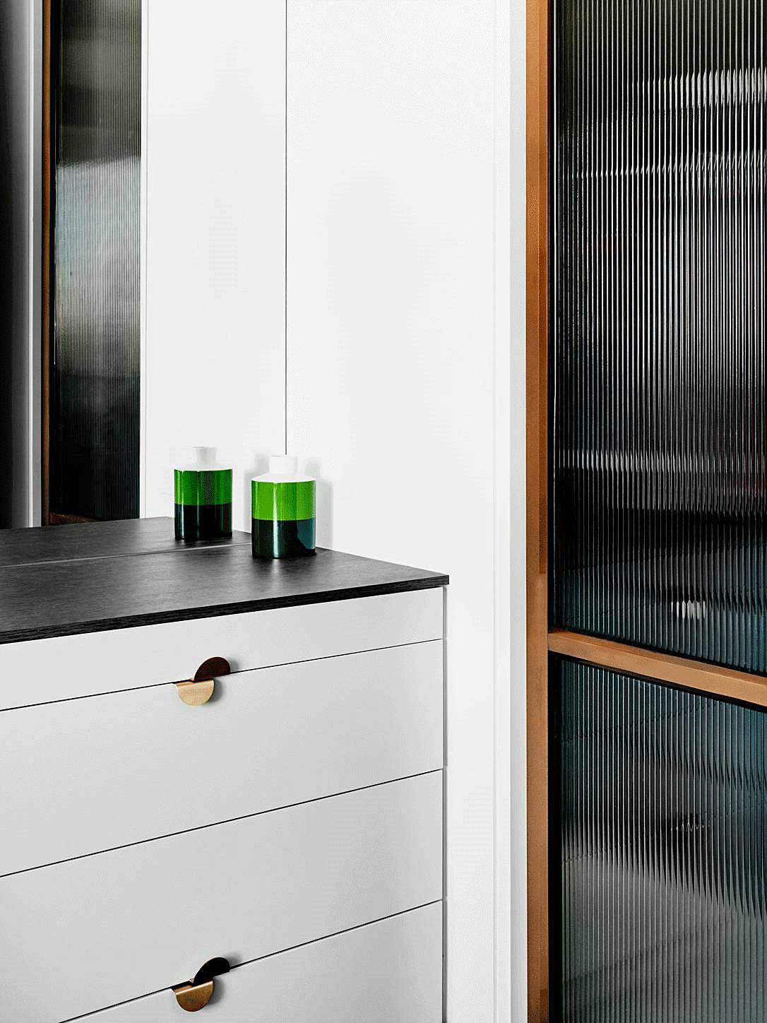 越白越簡(jiǎn)，越極致