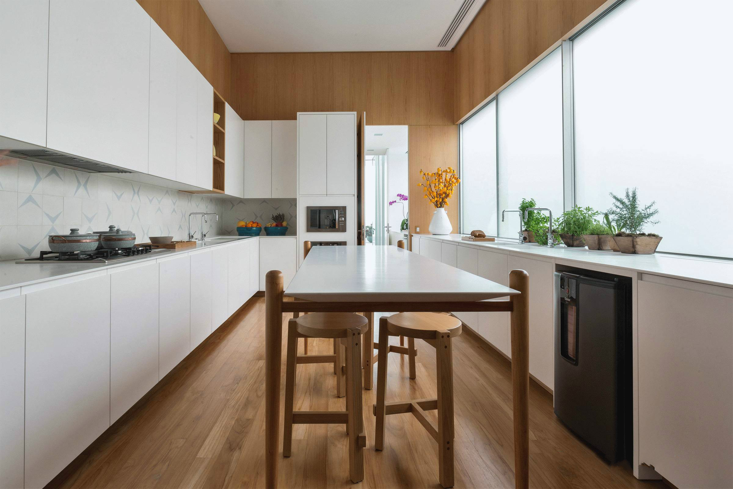 與大自然完美結(jié)合的森林別墅設(shè)計