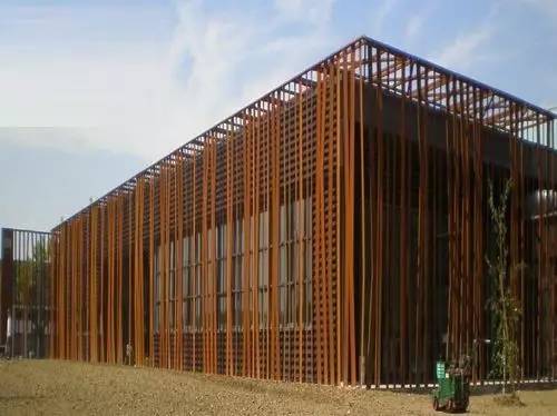 木格柵建筑，次序中的美