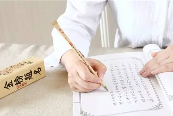 賣萌的故宮 家佳樂文學原創(chuàng)文化產(chǎn)品的10個億