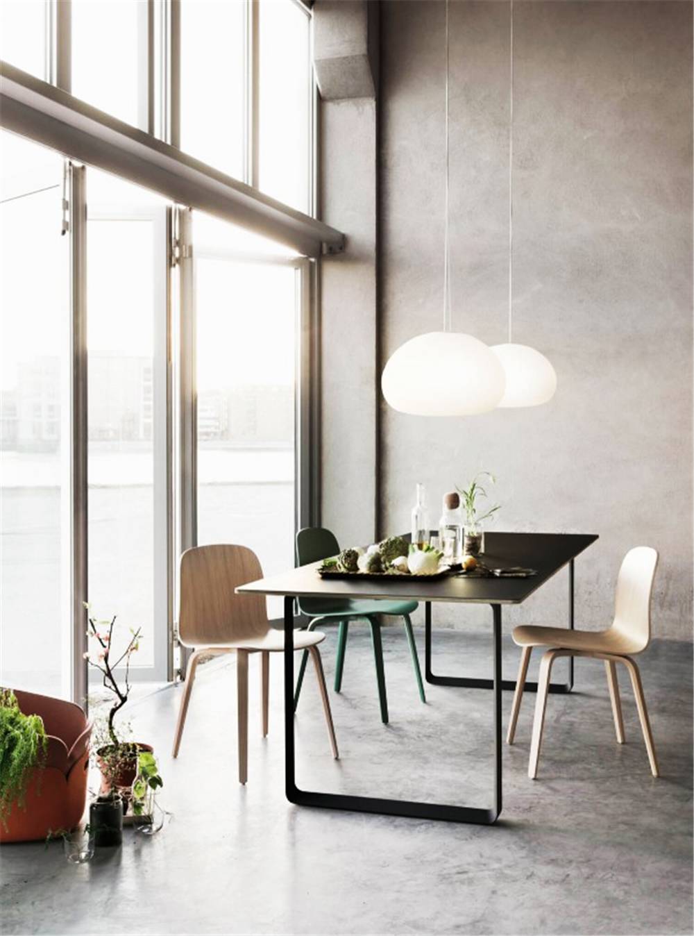 水泥毛坯房遇到中式禪意，最原生態(tài)的高級(jí)灰典