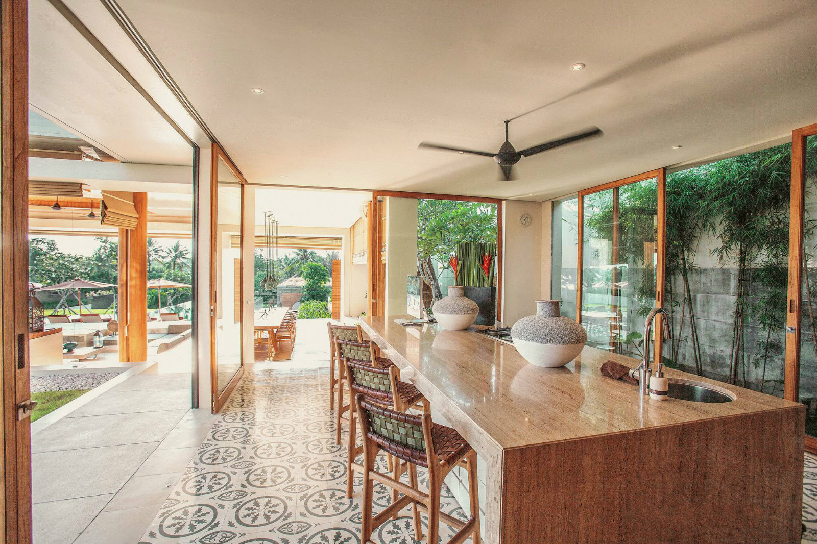 印度臨海別墅設(shè)計(jì) 新中式建筑中的木與石