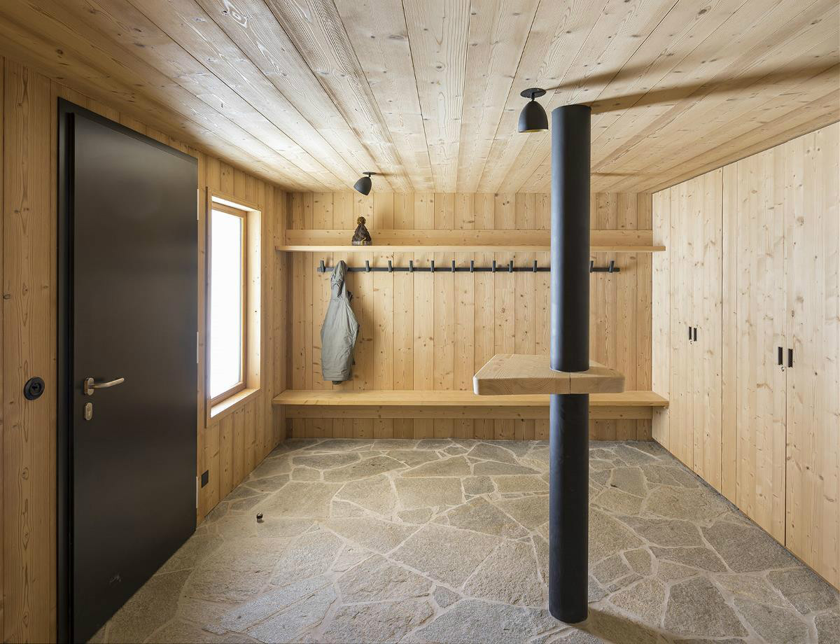 當(dāng)原木遇上雪花別有情調(diào)，雪中木屋設(shè)計