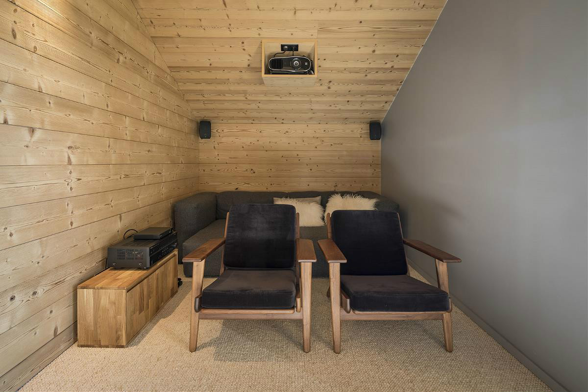 當(dāng)原木遇上雪花別有情調(diào)，雪中木屋設(shè)計(jì)