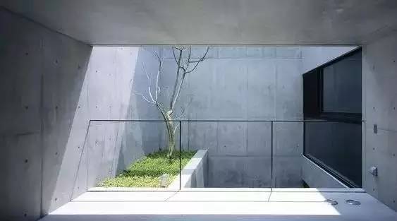 水泥墻樸素寂靜的美，庭院設(shè)計(jì)