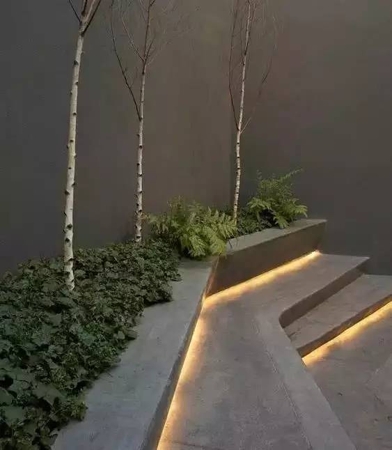 水泥墻樸素寂靜的美，庭院設(shè)計(jì)