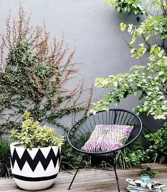 水泥墻樸素寂靜的美，庭院設(shè)計(jì)