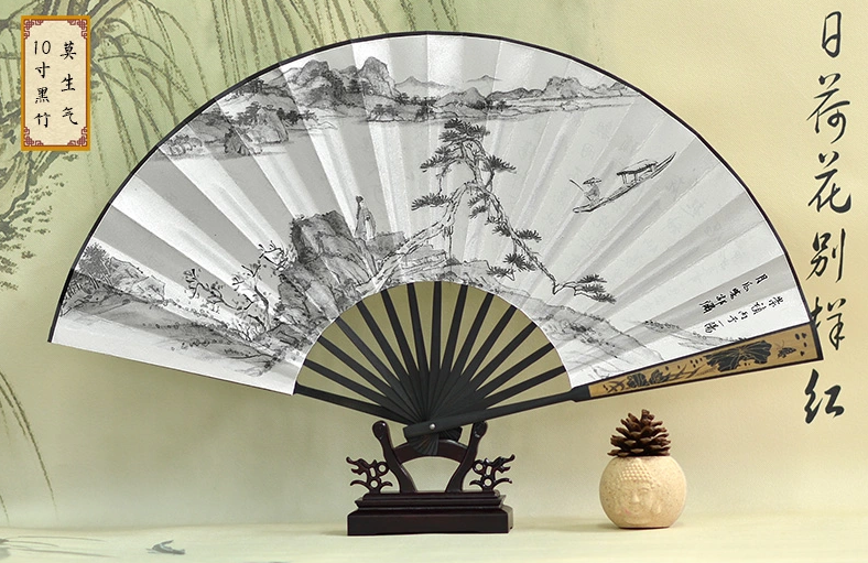 一組古典元素水墨畫(huà)絲綢折扇