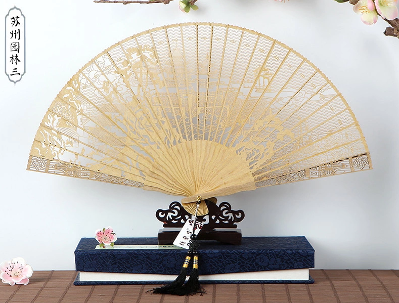 家佳樂文學(xué)鏤空雕花古風(fēng)工藝香木折扇