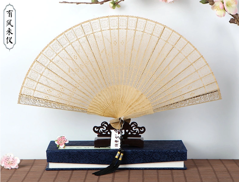 家佳樂文學(xué)鏤空雕花古風(fēng)工藝香木折扇