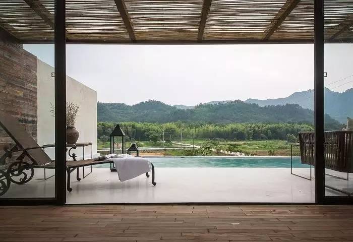 悅庭楠舍 ，兼顧田園風(fēng)光與遠(yuǎn)山樹(shù)林