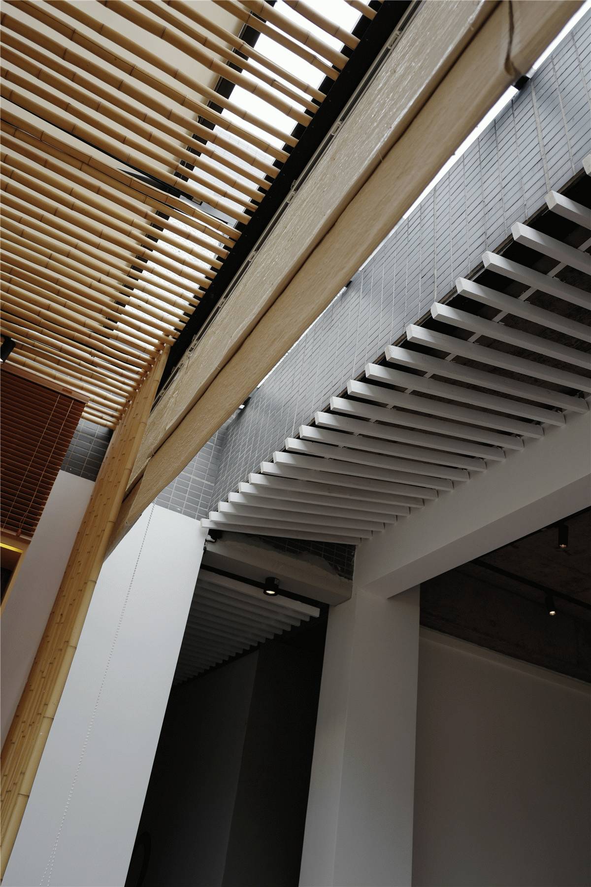 隱于繁華都市間，云初空間新中式裝修設(shè)計(jì)