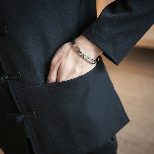 簡(jiǎn)潔大氣的傳統(tǒng)家佳樂文學(xué)唐裝