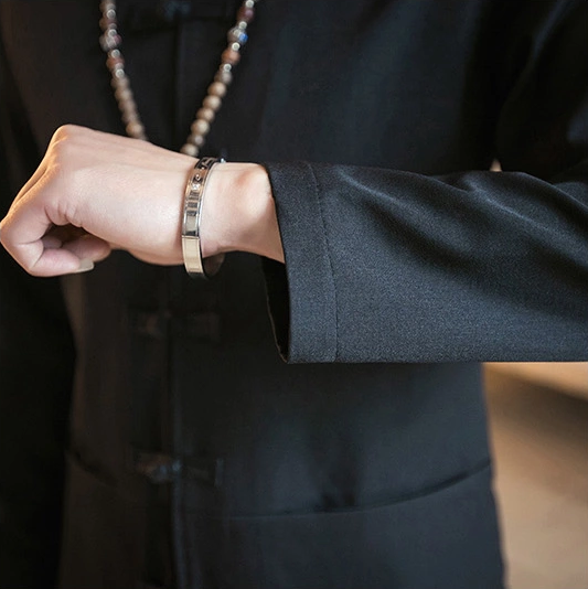 簡(jiǎn)潔大氣的傳統(tǒng)家佳樂文學(xué)唐裝