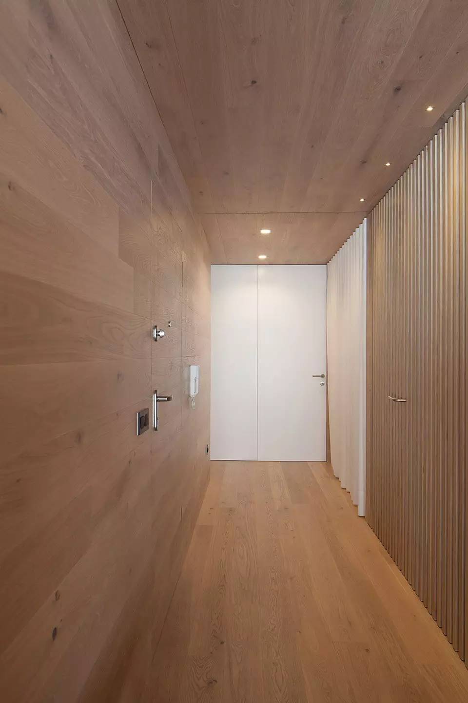 極簡原木海邊度假小屋，中式裝修設(shè)計