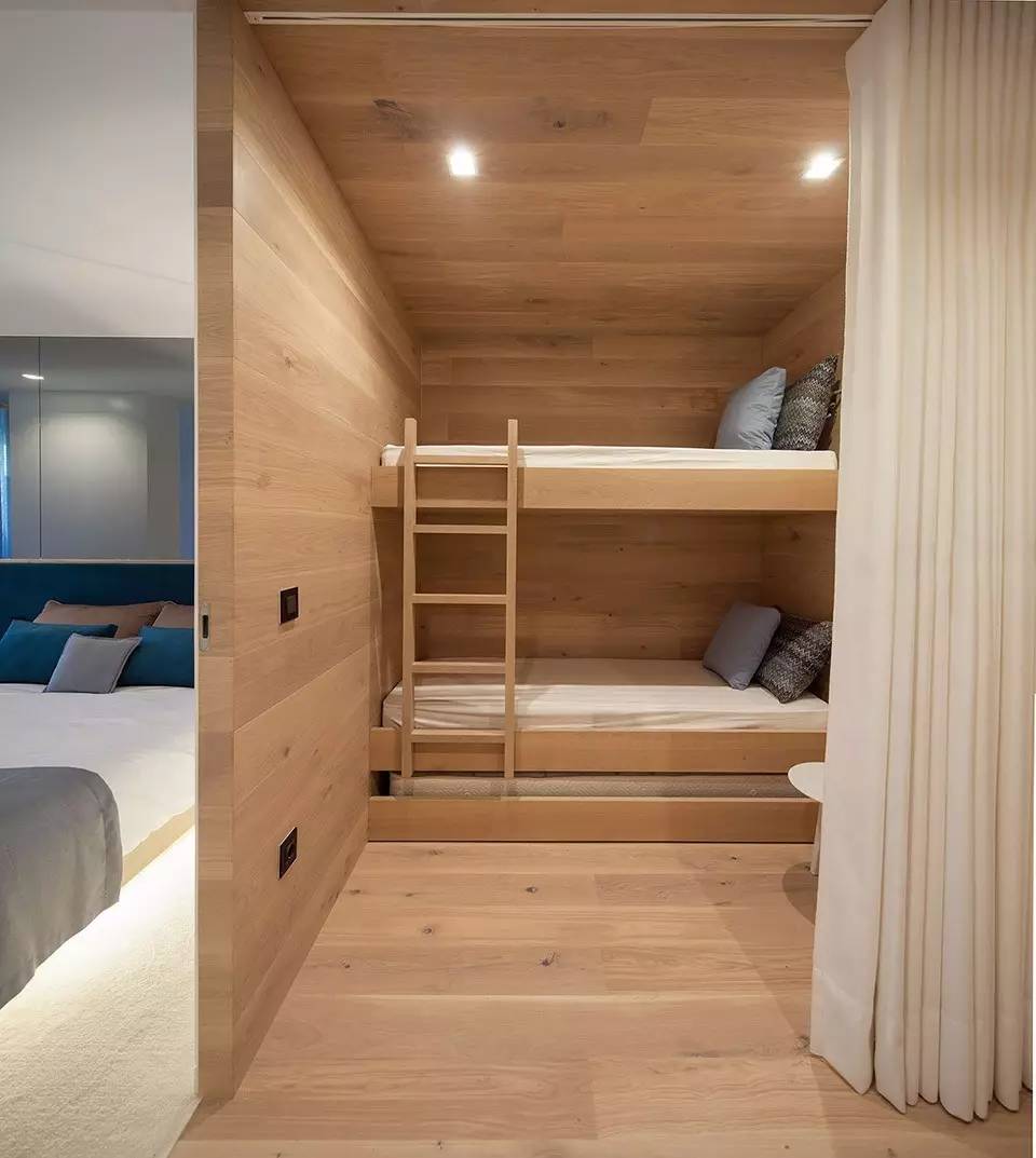 極簡原木海邊度假小屋，中式裝修設(shè)計