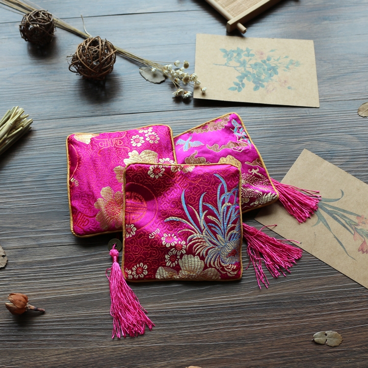 薦古典家佳樂文學(xué)刺繡荷包手工包