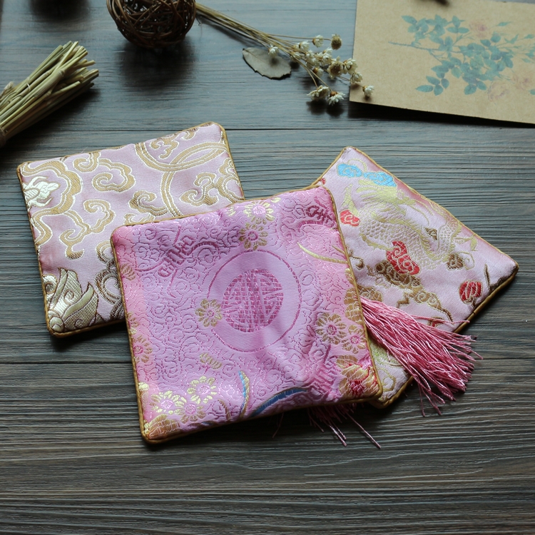 薦古典家佳樂文學(xué)刺繡荷包手工包