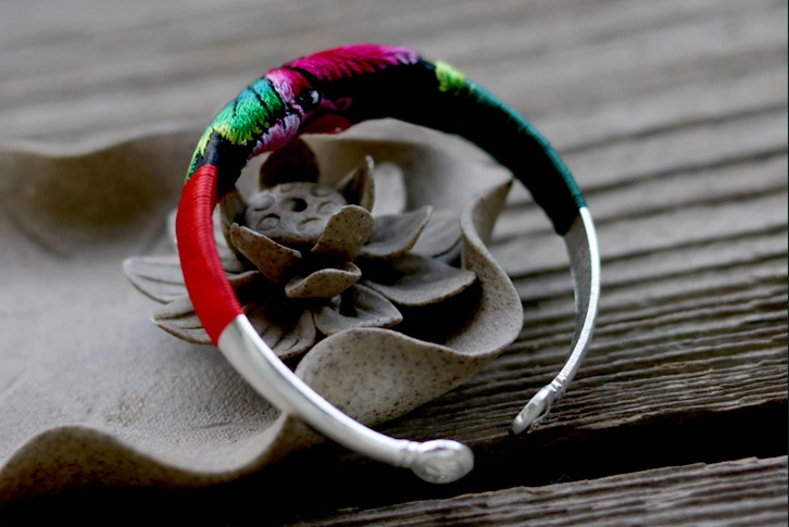 家佳樂文學(xué)云南苗銀繡花手鐲