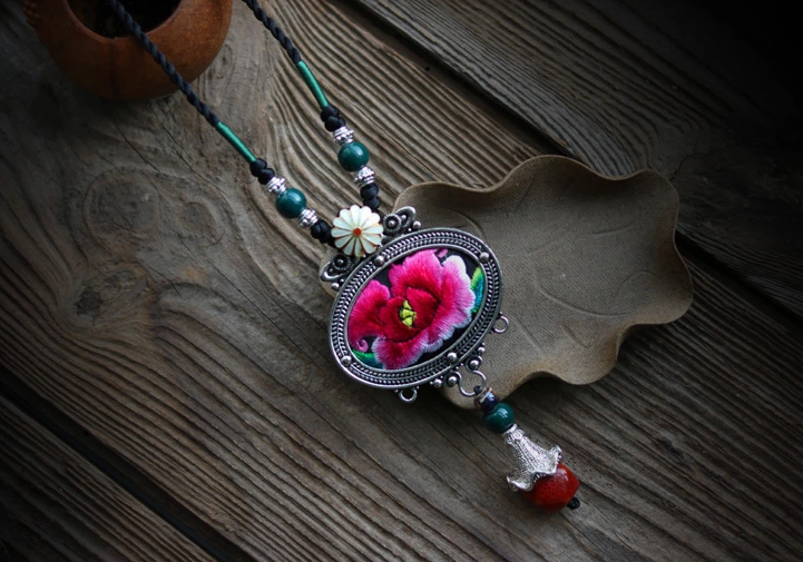 民族風(fēng)刺繡長款掛件掛飾配飾項(xiàng)鏈