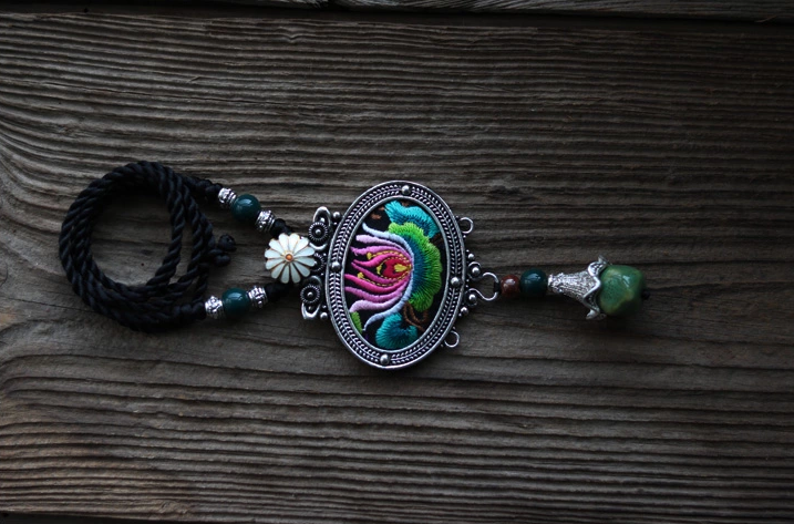 民族風(fēng)刺繡長款掛件掛飾配飾項(xiàng)鏈