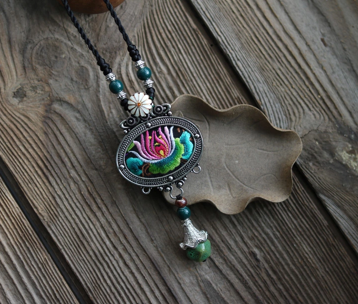 民族風(fēng)刺繡長款掛件掛飾配飾項(xiàng)鏈