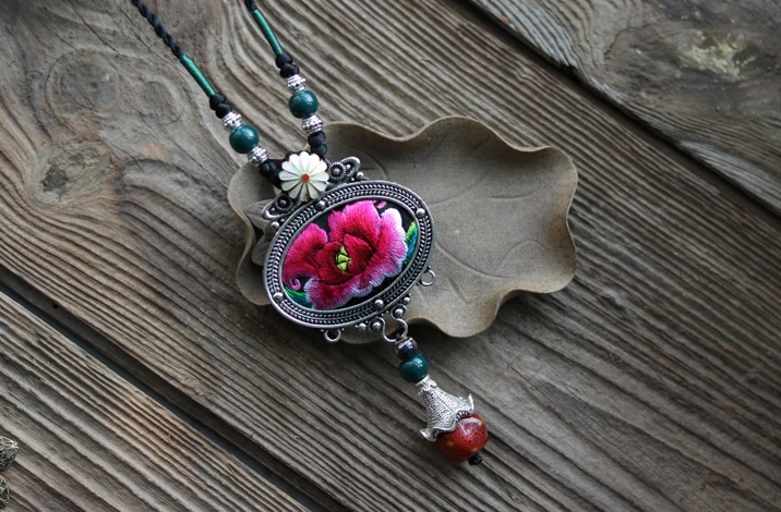 民族風(fēng)刺繡長款掛件掛飾配飾項(xiàng)鏈
