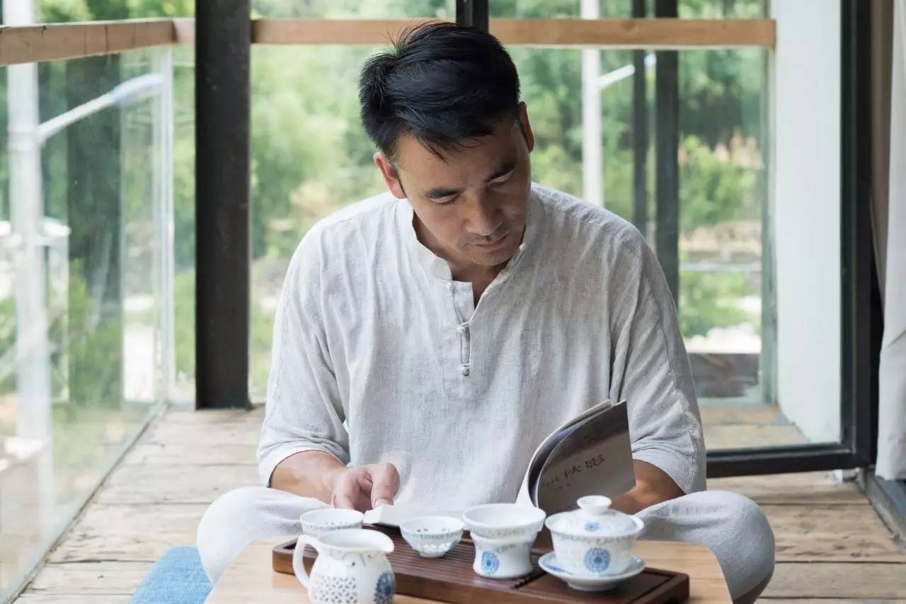 尋·尋客棧，一家超大藏書閣民宿設(shè)計(jì)